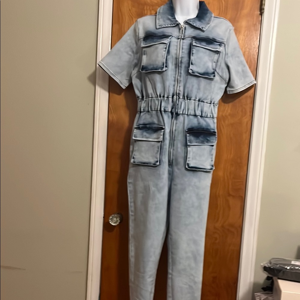 Blue Skinny Jumpsuit with Short Sleeves and Elastic Waist